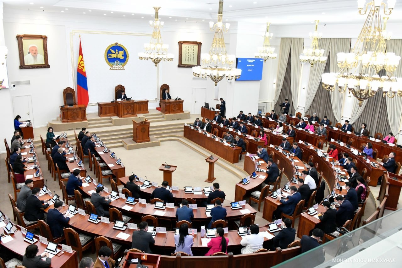 Дэлгэрүүлж, гүнзгийрүүлж, бас өөрсөд дээрээ тусгаж бодоод дүгнэлт хийцгээхтүн!