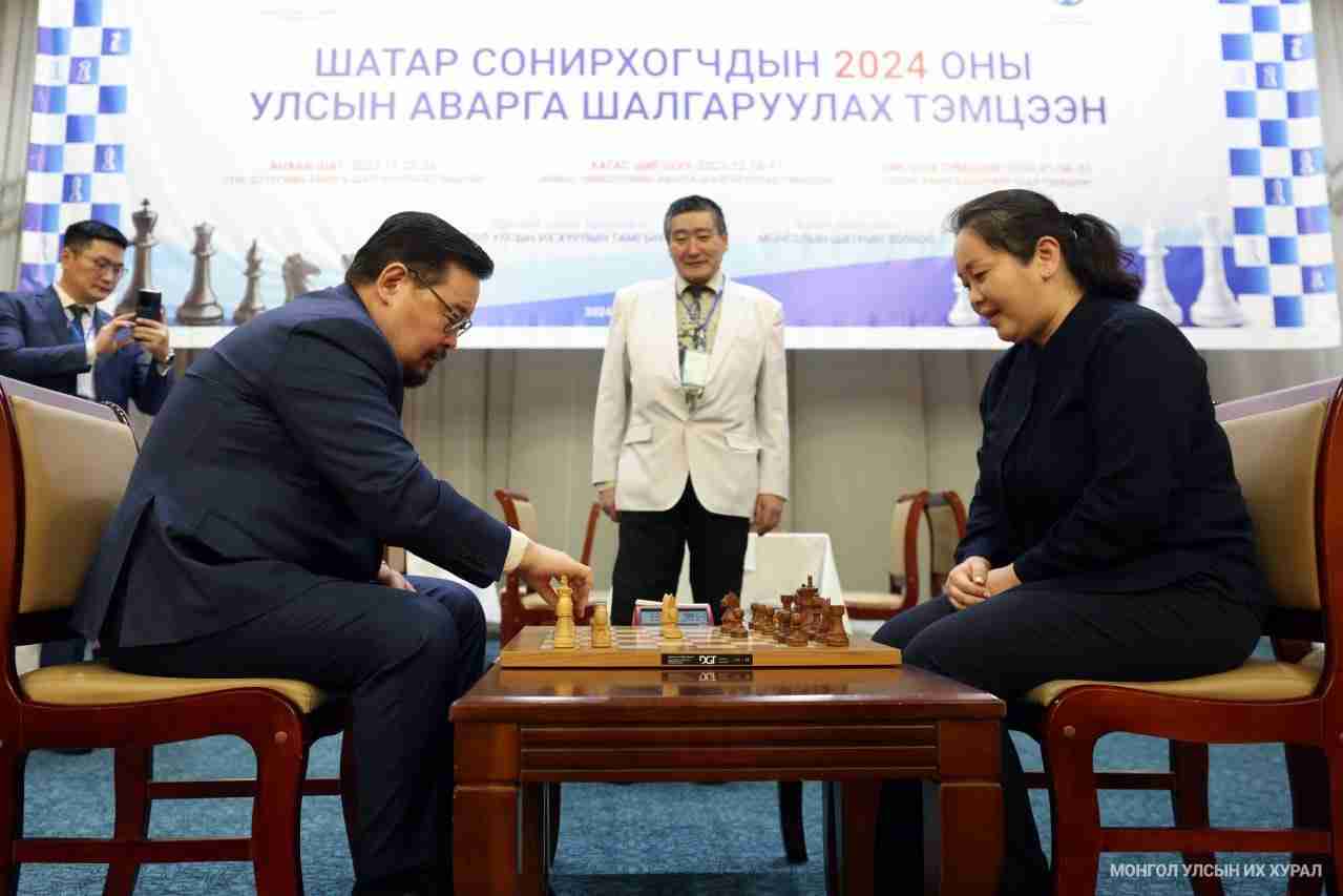 Монгол Улсын Үндсэн хуулийн өдөрт зориулсан Шатар сонирхогчдын Улсын аварга шалгаруулах тэмцээнийг 12 дахь жилдээ зохион байгуулж байна