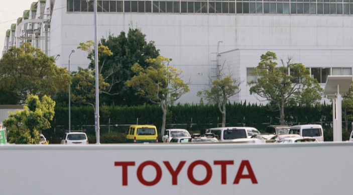 Toyota автомашины борлуулалтаараа дахин тэргүүллээ