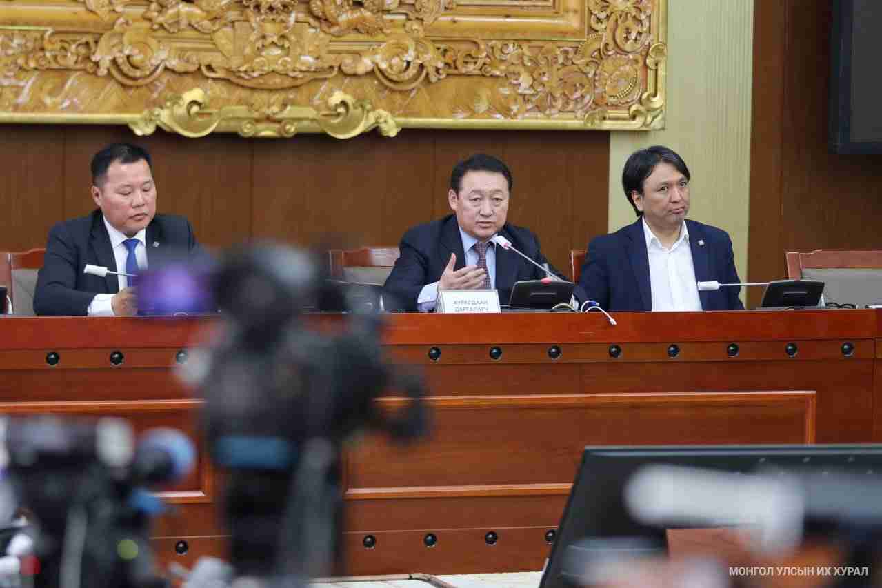 Намууд Улсын Их Хурлын гишүүдийн тоог 126 байлгах санал дэвшүүллээ