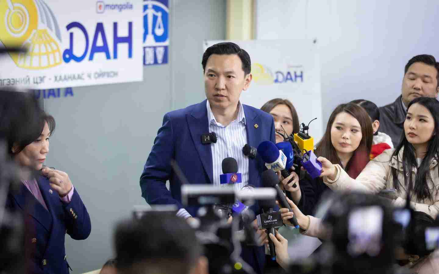 Н.Учрал: Технологиор л бид авлигыг устгана!