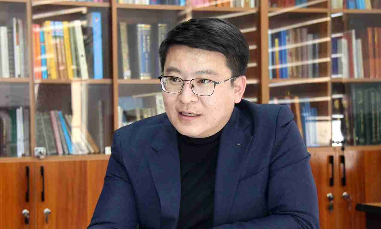 С.Энхбадрах: Алтай хэл шинжлэл эрдэмтдийн хүчин чармайлтаар хөгжих учиртай