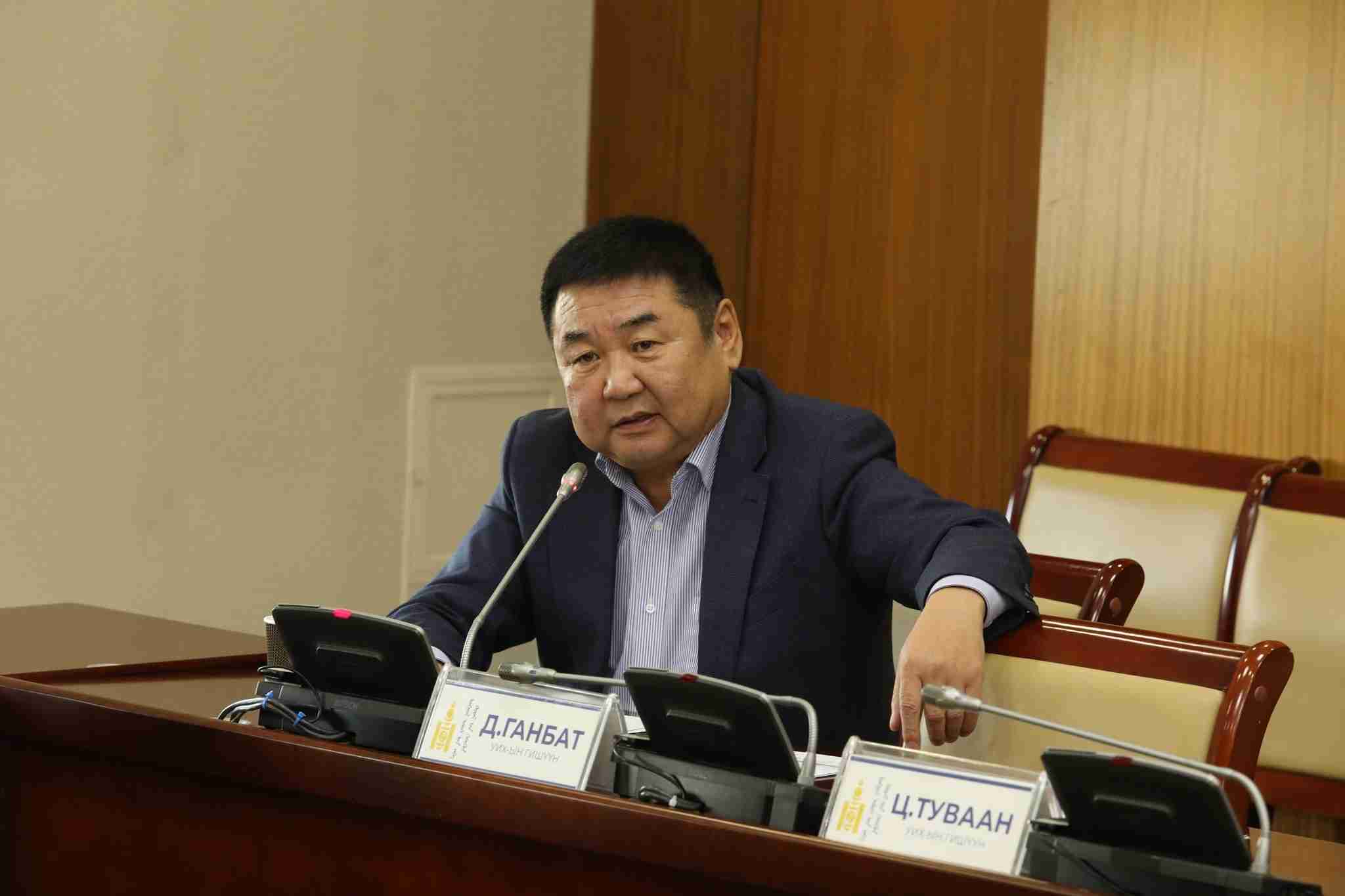 Хүүхэд хүчиндсэн цагдаа нарын нэр, зургийг ил болго гэв