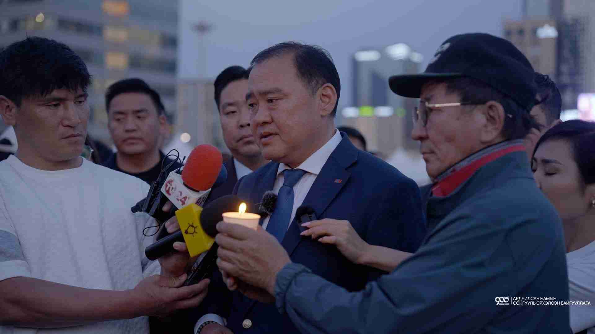 Ардчилсан Намын дарга Лу.Гантөмөр эмгэнэл илэрхийлж, мэдэгдэл хийлээ