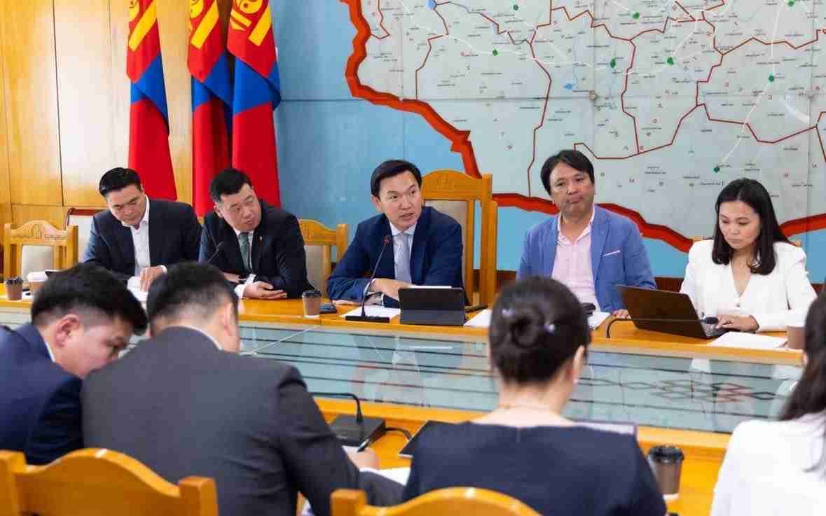 Хамтарсан Засгийн Газрын гэрээний төсөл боловсруулах ажлын хэсэг хуралджээ
