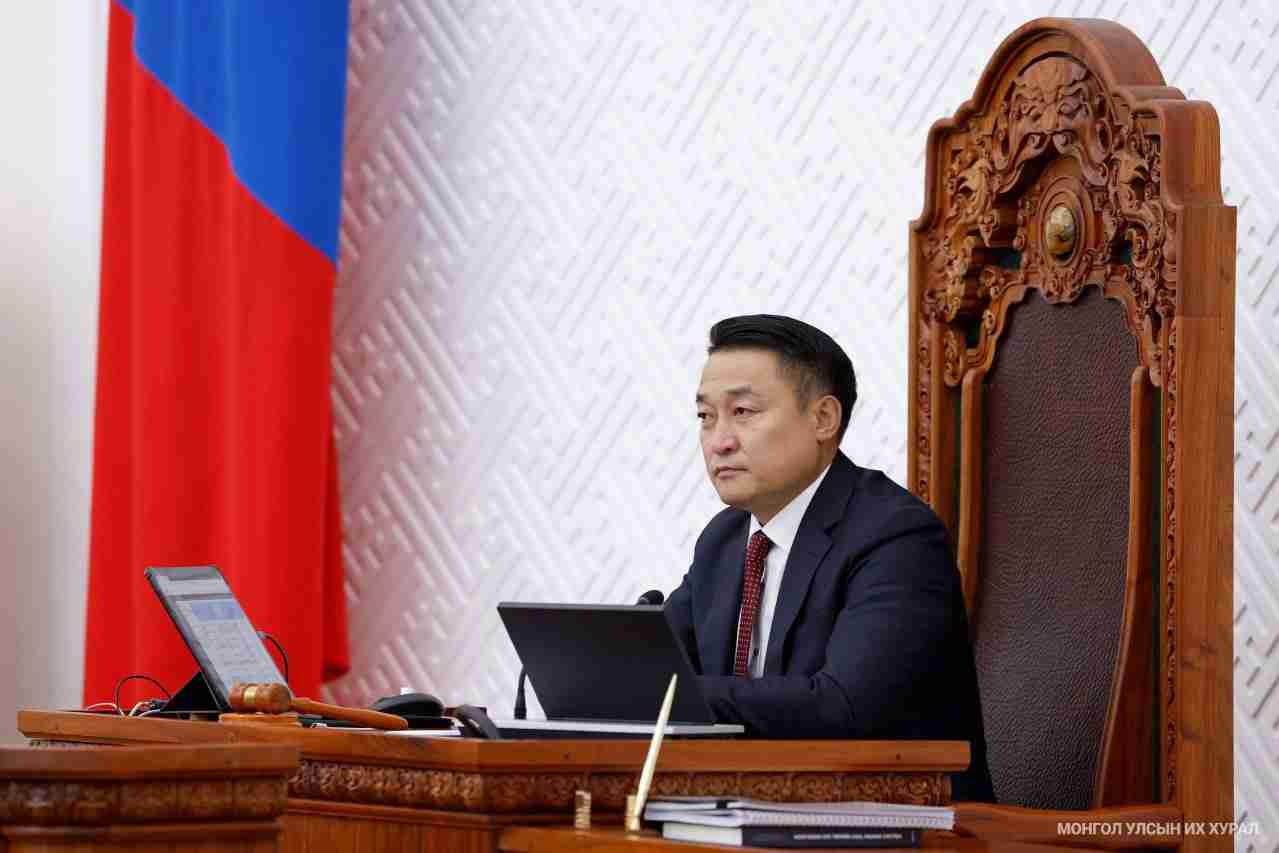 УИХ дахь МАН-ын бүлгийн хүсэлтийн дагуу 2024 оны 8 дугаар сарын 27-ны өдөр буюу мягмар гарагийн 10 цаг хүртэл завсарлага авах хугацааг сунгав