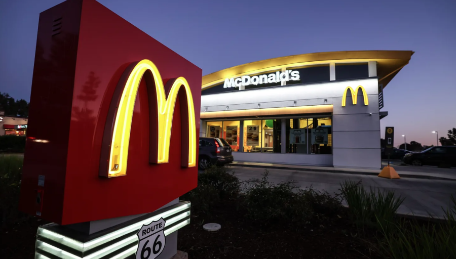 “McDonald’s”-ын хувьцааны ханш унажээ