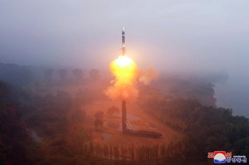 Тив алгасагч “Хвасон-19” баллистик пуужинг харвасан гэдгээ Умард Солонгос мэдэгджээ