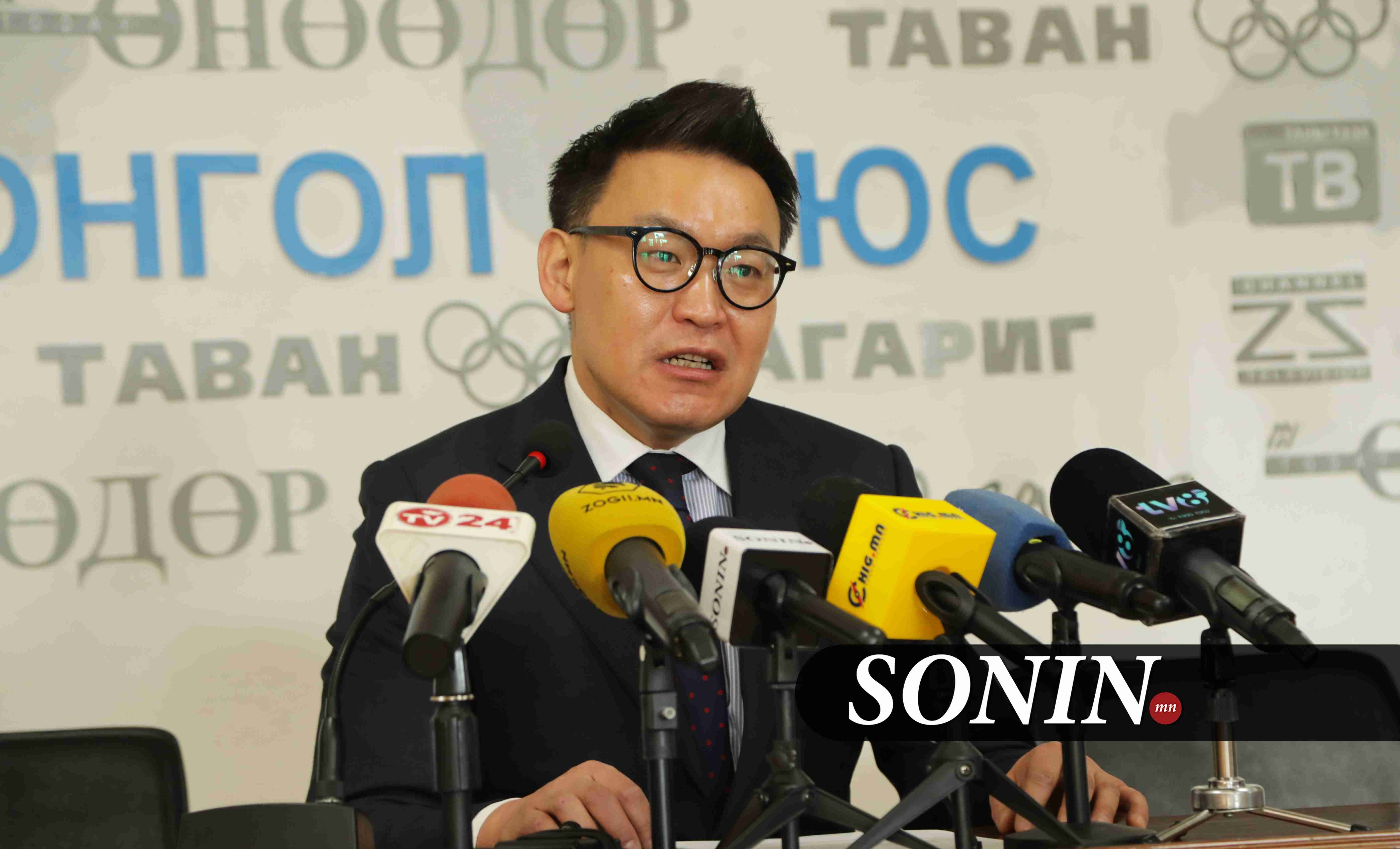 Лу.Гантөмөрийг “АН-ын гишүүд дэмжигчдийн холбоо” НҮТББ-аас гаргасан уу?