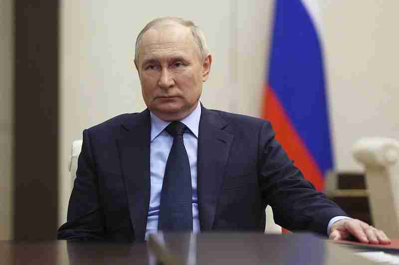 В.Путин: "ОХУ зэвсэгт хүчнээ хөгжүүлэх стратегиа өөрчлөхгүй" гэв