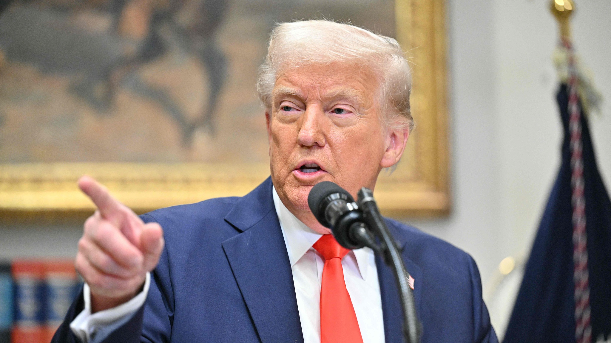 Трамп Их Британид Украинтай тагнуулын мэдээлэл хуваалцахыг хоригложээ
