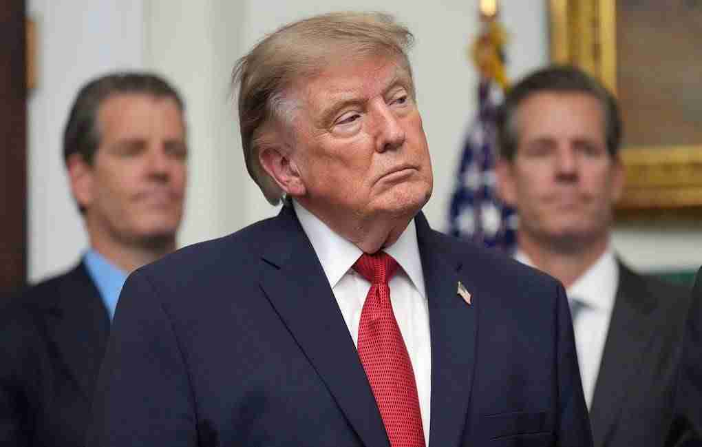 Д.Трамп: Бид ялж, Ираны эдийн засаг сүйрч байна