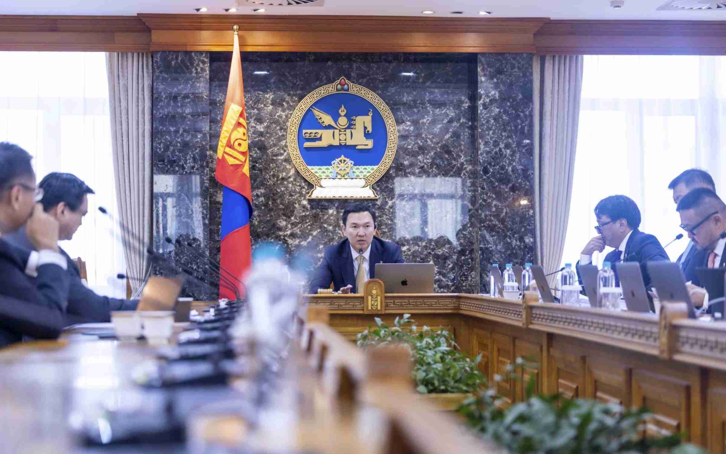 Ерөнхий сайд есөн шийдвэрээ танилцуулав