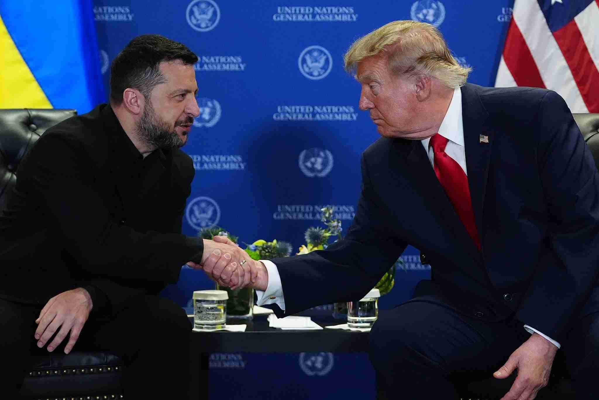 В.Зеленский Д.Трамптай уулзав