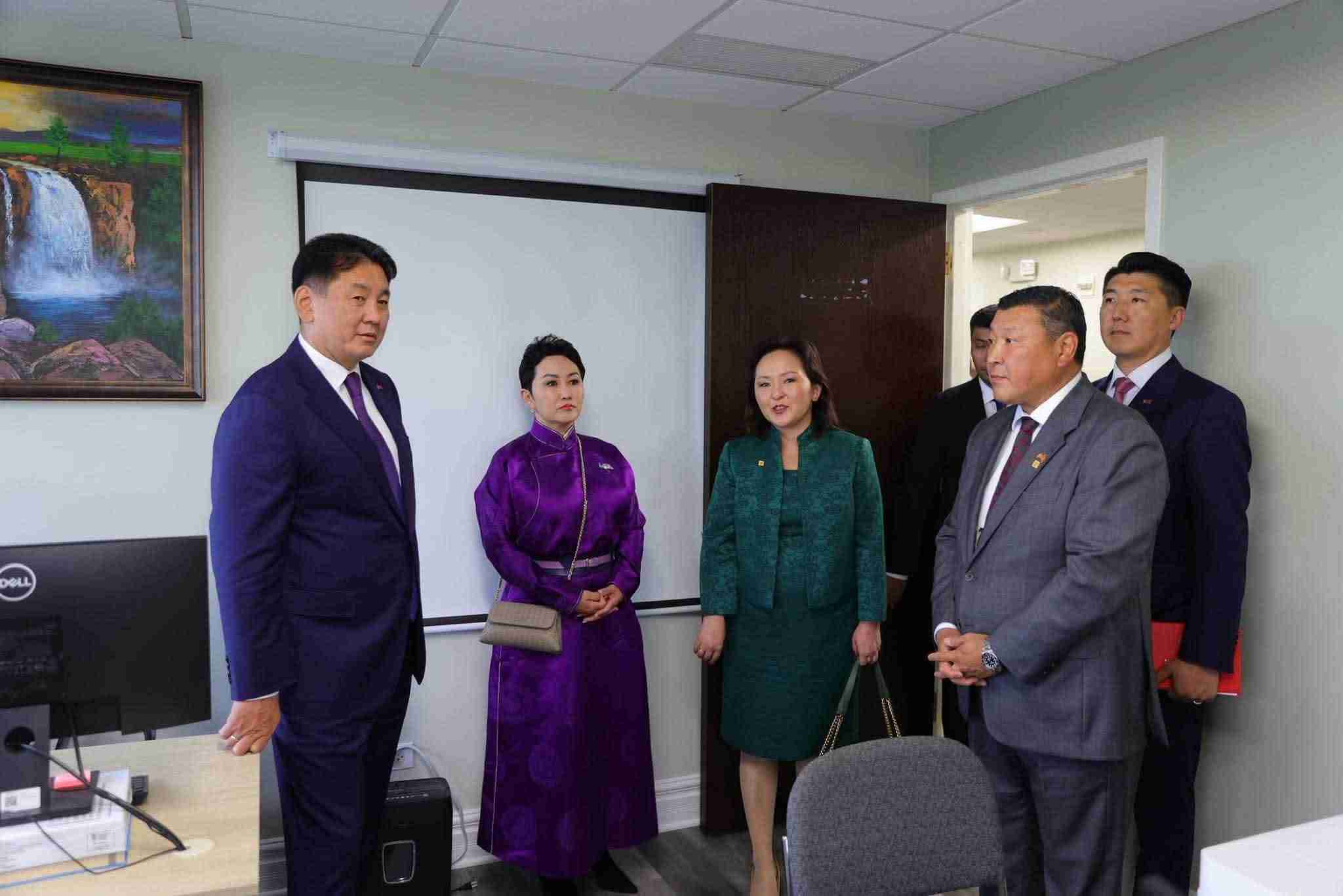 Иргэдийнхээ хууль ёсны эрх ашгийг хамгаалж, бүх талаар дэмжиж байхыг захилаа