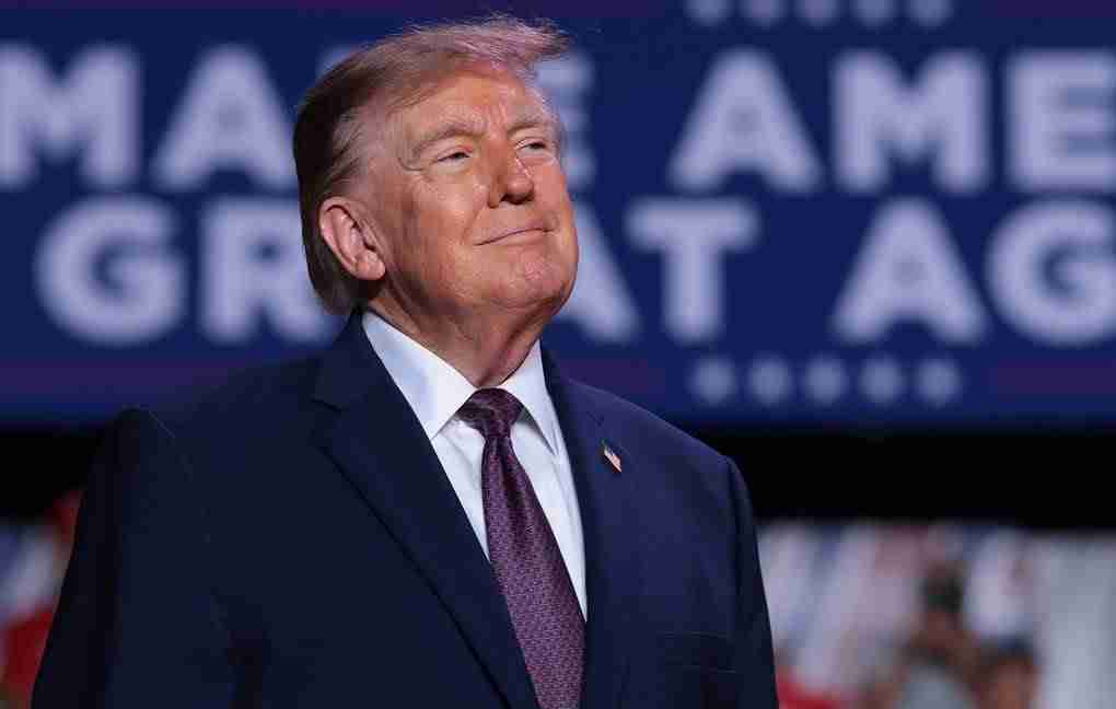 АНУ-д Трампийн нэр хүнд ямар байна вэ?