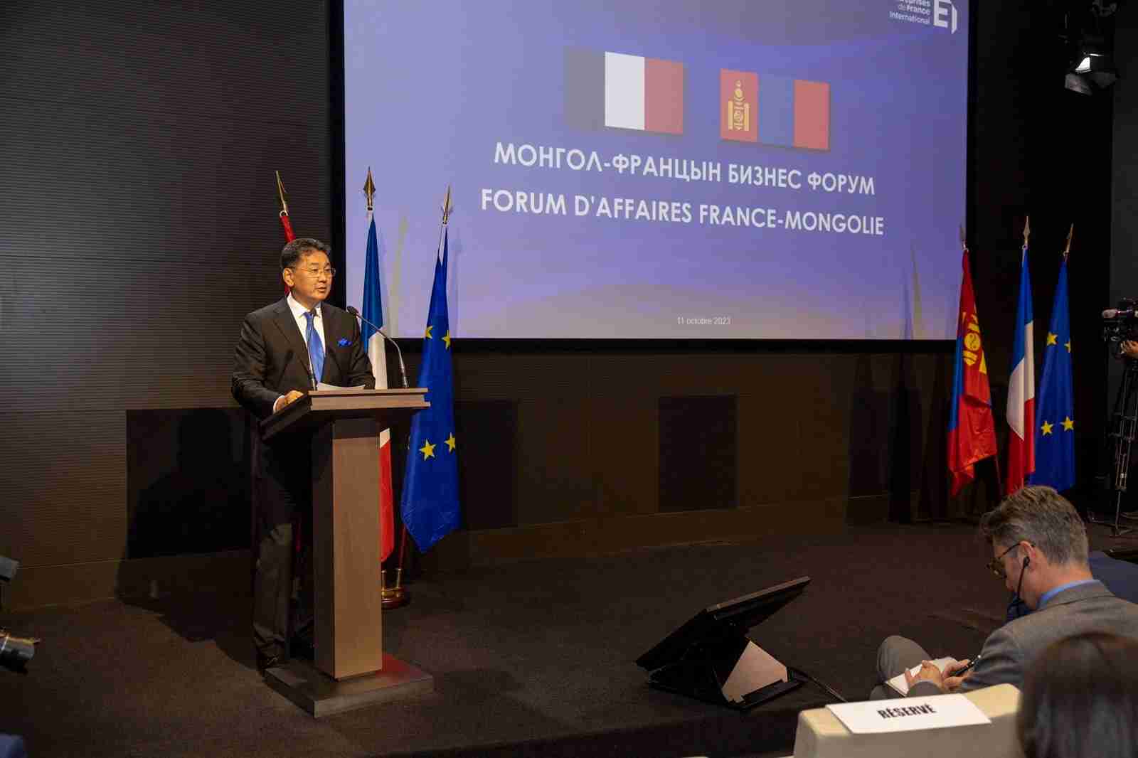 Ерөнхийлөгч У.Хүрэлсүх Монгол-Францын бизнес форумд үг хэллээ
